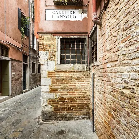 Al Mercato Di Rialto 公寓 *